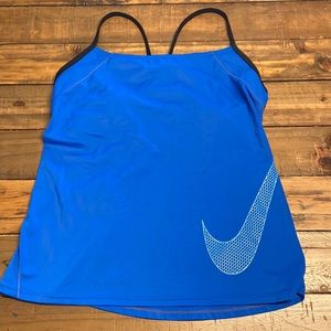 Nike athletic top (medium)